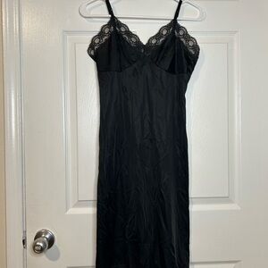 Vanity Fair Black Lace Chemise. Crosslisted